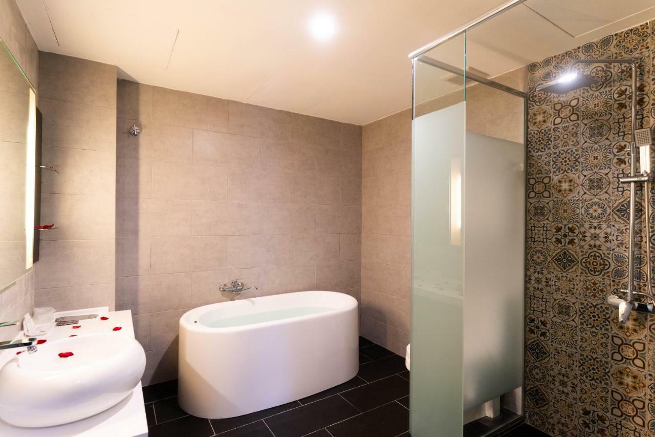 Artworks Hotel Ipoh Ngoại thất bức ảnh